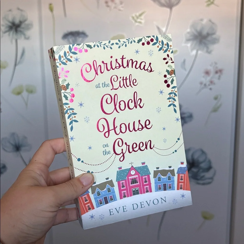 Set of Three Christmas Romance Novels - Picture 6 of 8